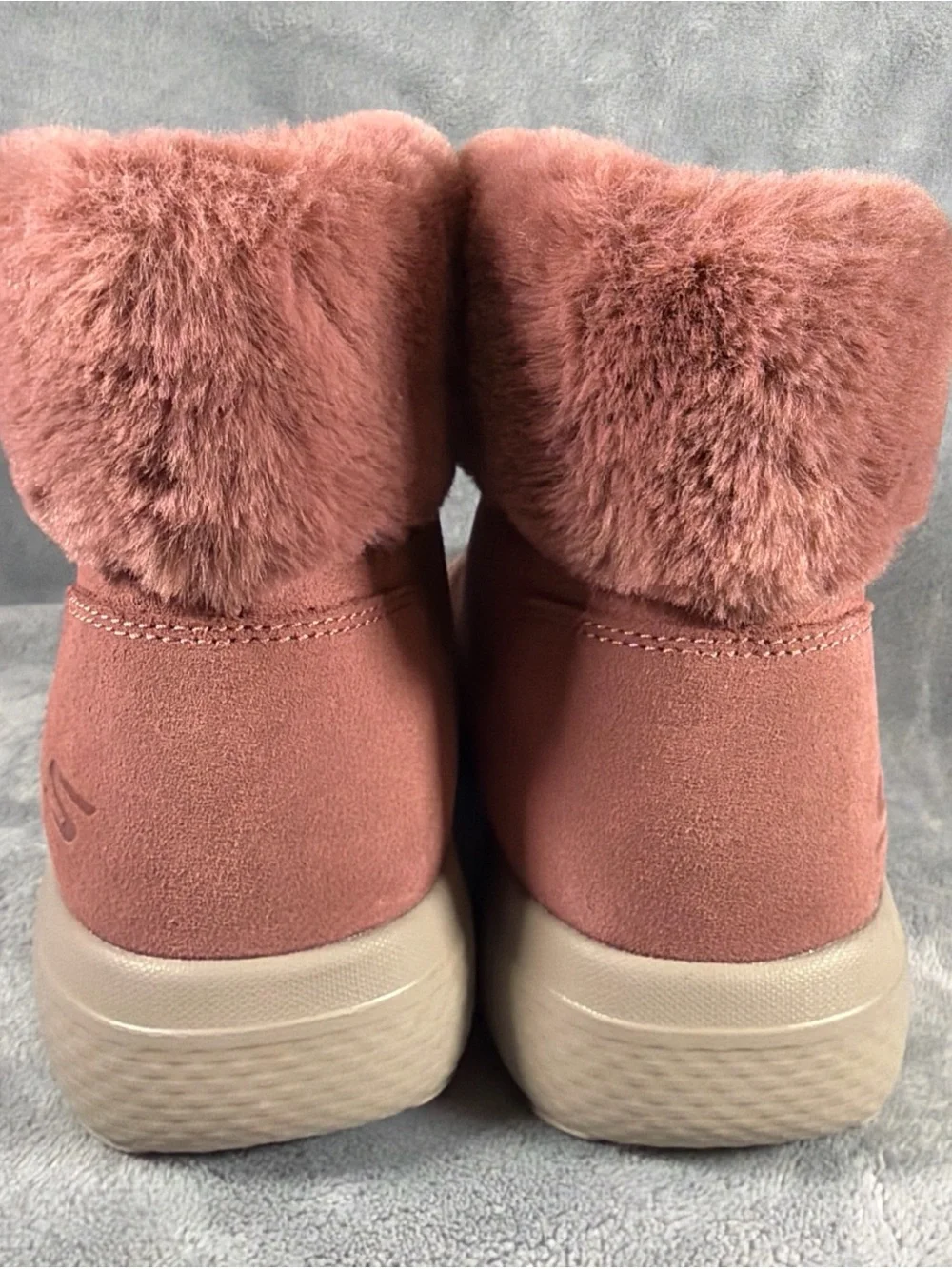 Skechers mauve lace-up faux-fur winter boots